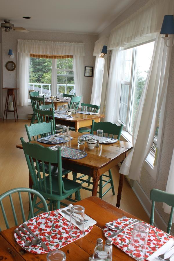 Compass Rose Heritage Inn North Head エクステリア 写真